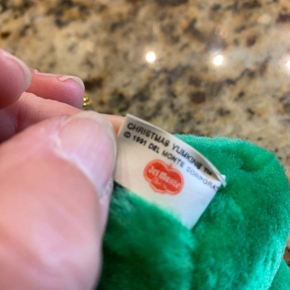 1991 Kitschy plush Christmas Yumkins by Del Monte Fruit and veggies - Picture 3 of 12
